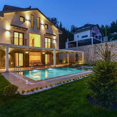 Вилла Oludeniz 4 Bedroom 2404