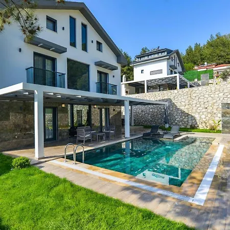 Oludeniz 4 Bedroom 2404 Вилла *