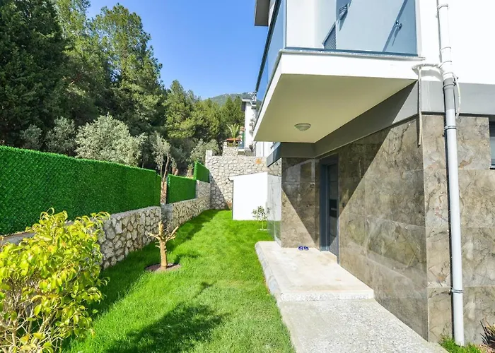 Вилла Oludeniz 4 Bedroom 2404 *