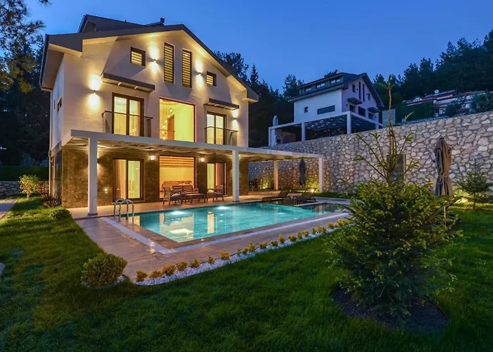 Вилла Oludeniz 4 Bedroom 2404