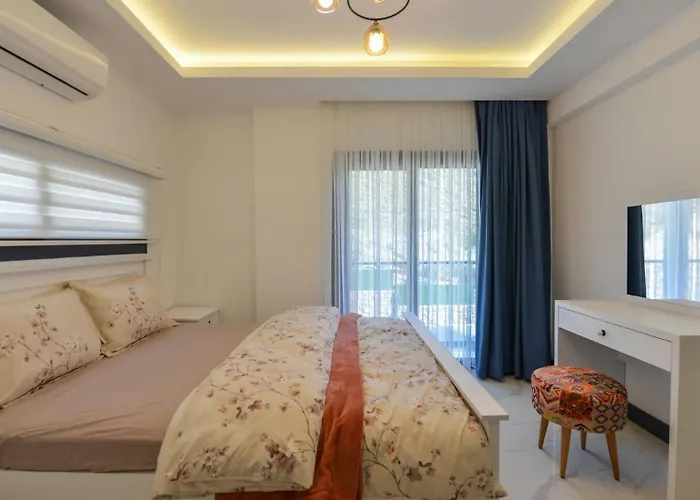 Oludeniz 4 Bedroom 2404 Вилла *