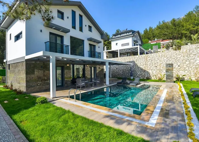 Oludeniz 4 Bedroom 2404 Вилла *