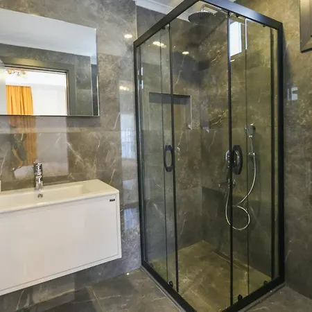 Oludeniz 4 Bedroom 2404 빌라 페티예