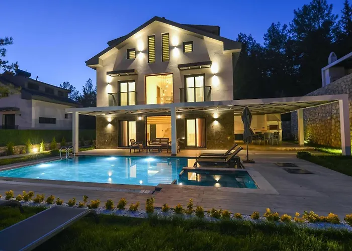 Oludeniz 4 Bedroom 2404